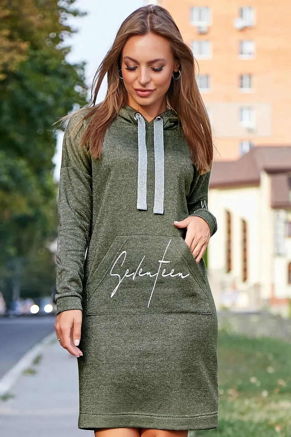зеленый